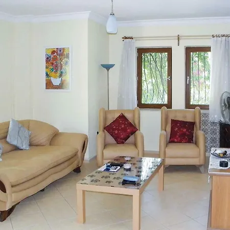 Sleeps 4 Air Con Wifi