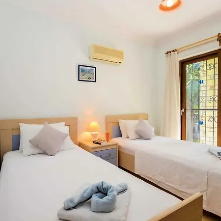 ヴィラ Sleeps 4 Air Con Wifi *