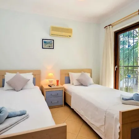 Sleeps 4 Air Con Wifi * Okcular